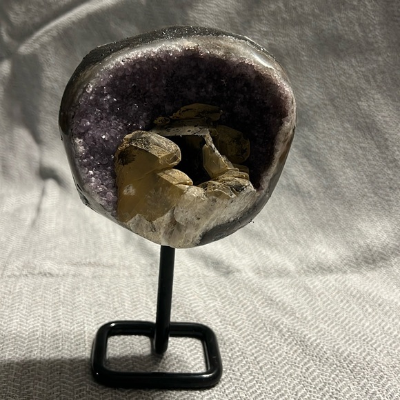 Amethyst On Base